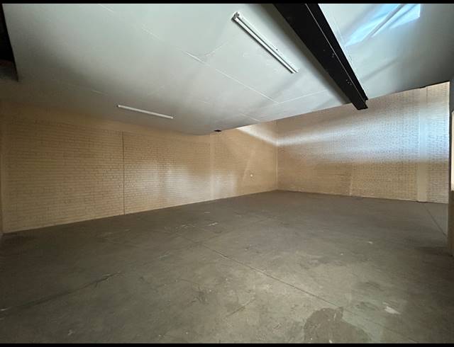 334M² WAREHOUSE TO LET IN POMONA